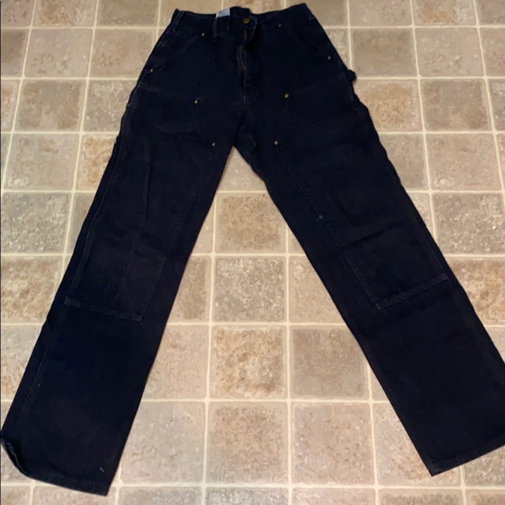 Selling Men’s Carhartt Loose Fit work Jeans.